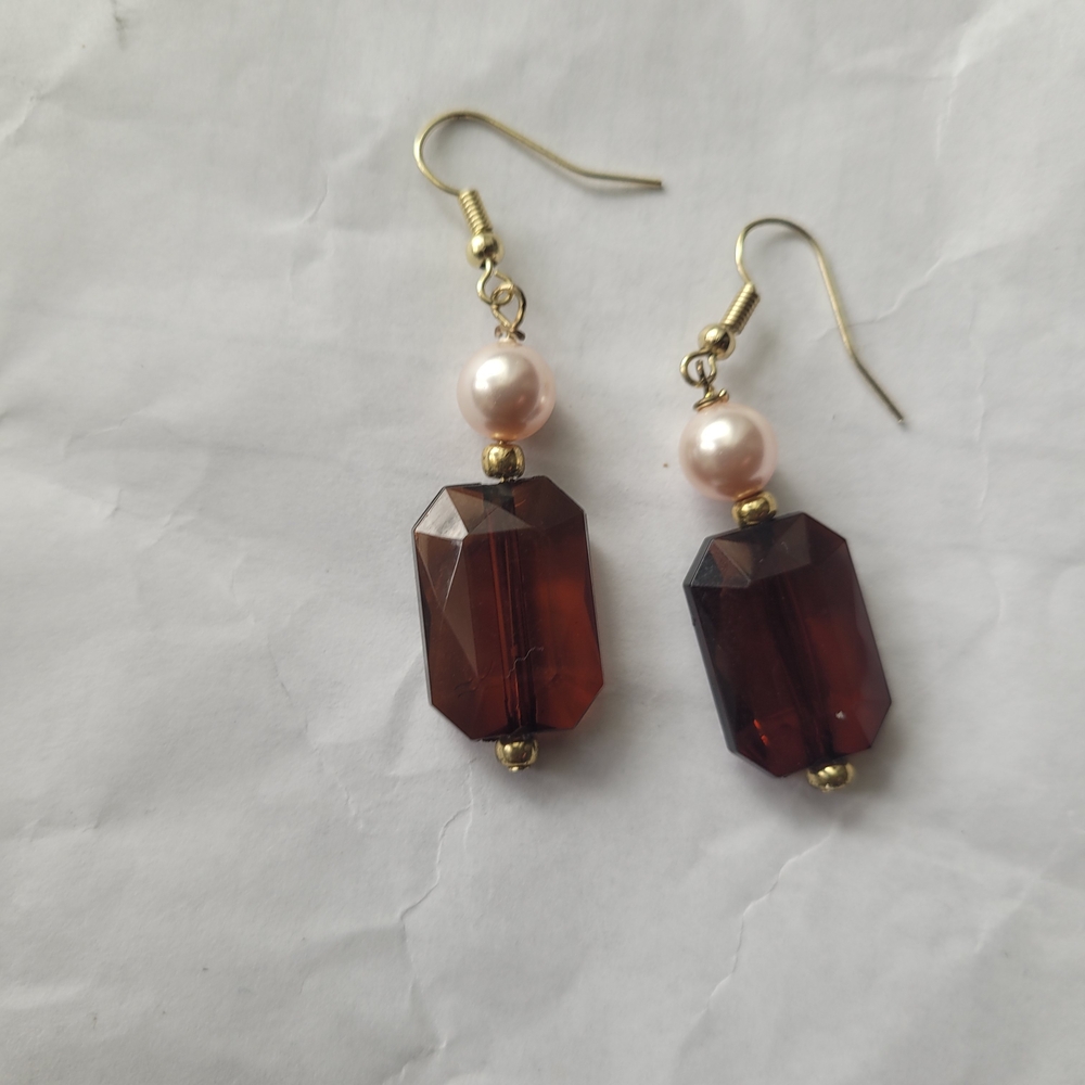 Brown and Gold Dangle Earrings with Elegant Design